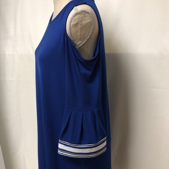 Christina b Shift Dress - Picture 4 of 9